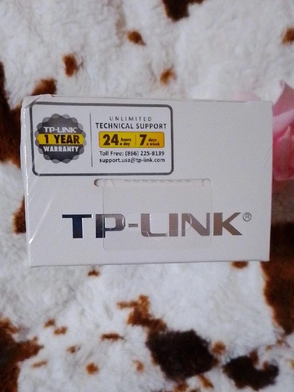 TP-Link White and Teal Portable Power Bank